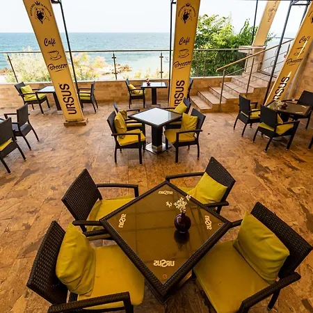 Capitol Hotel 3*