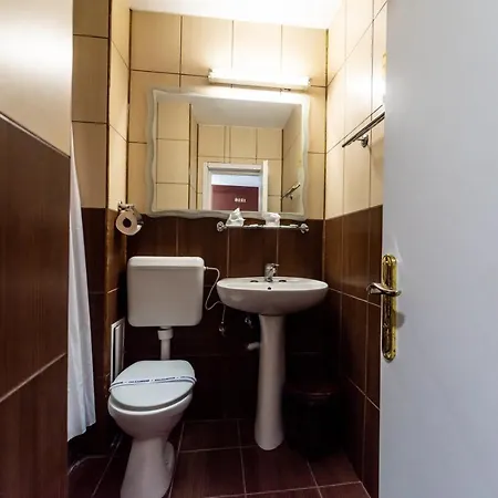 Capitol Отель
