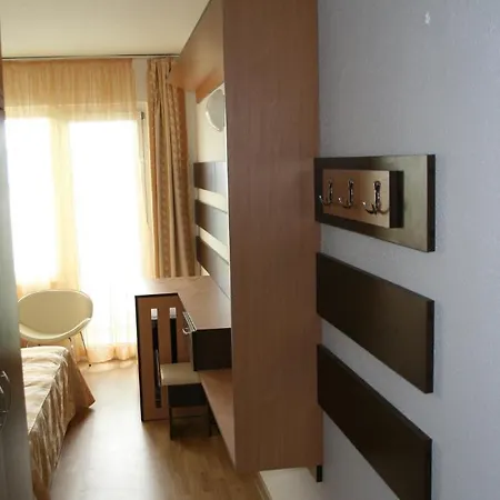 Capitol Hotel 3*